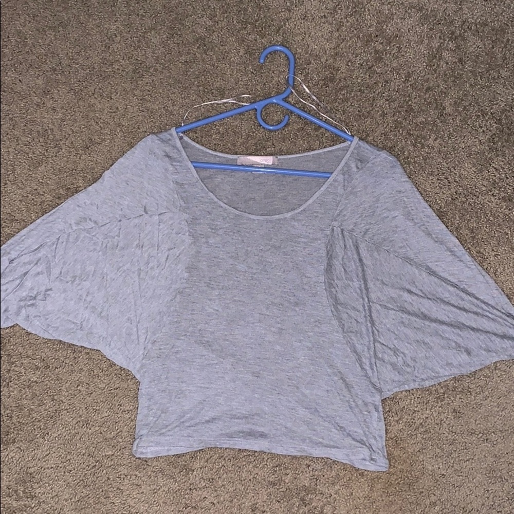 “Crop top” grey with wide sleeves
